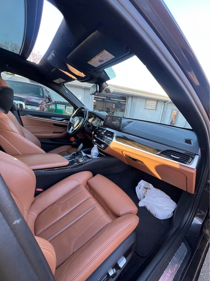BMW 530 I X DRIVE photo 2
