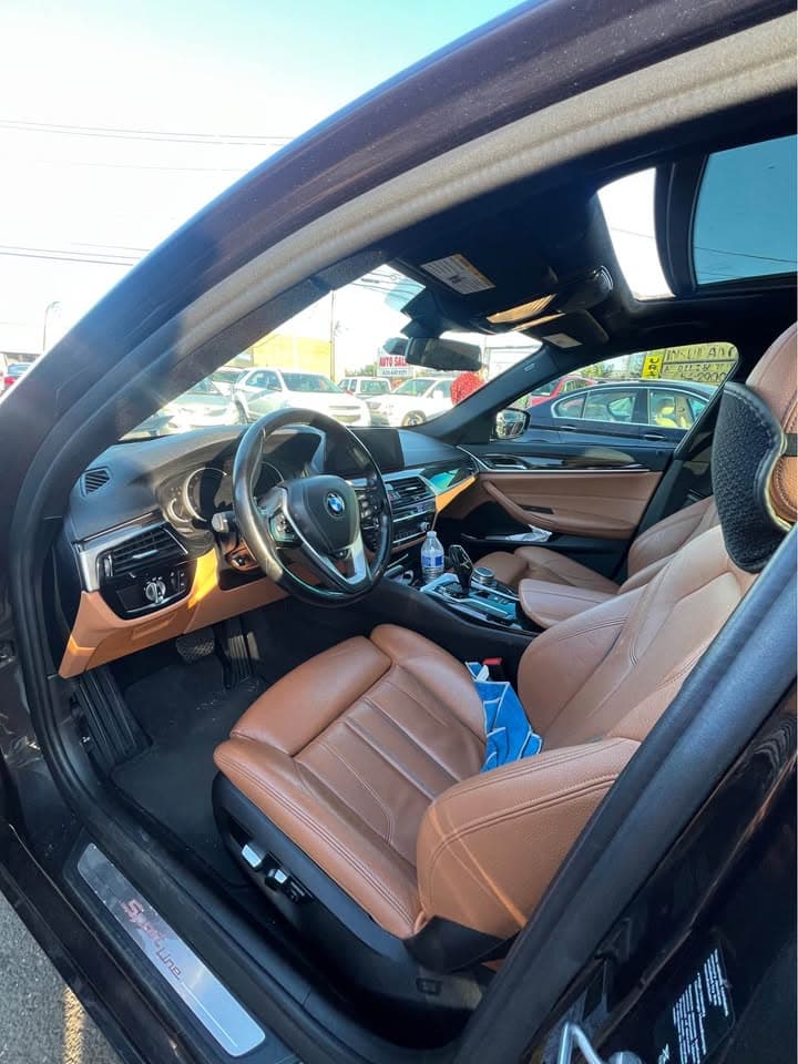 BMW 530 I X DRIVE photo 3