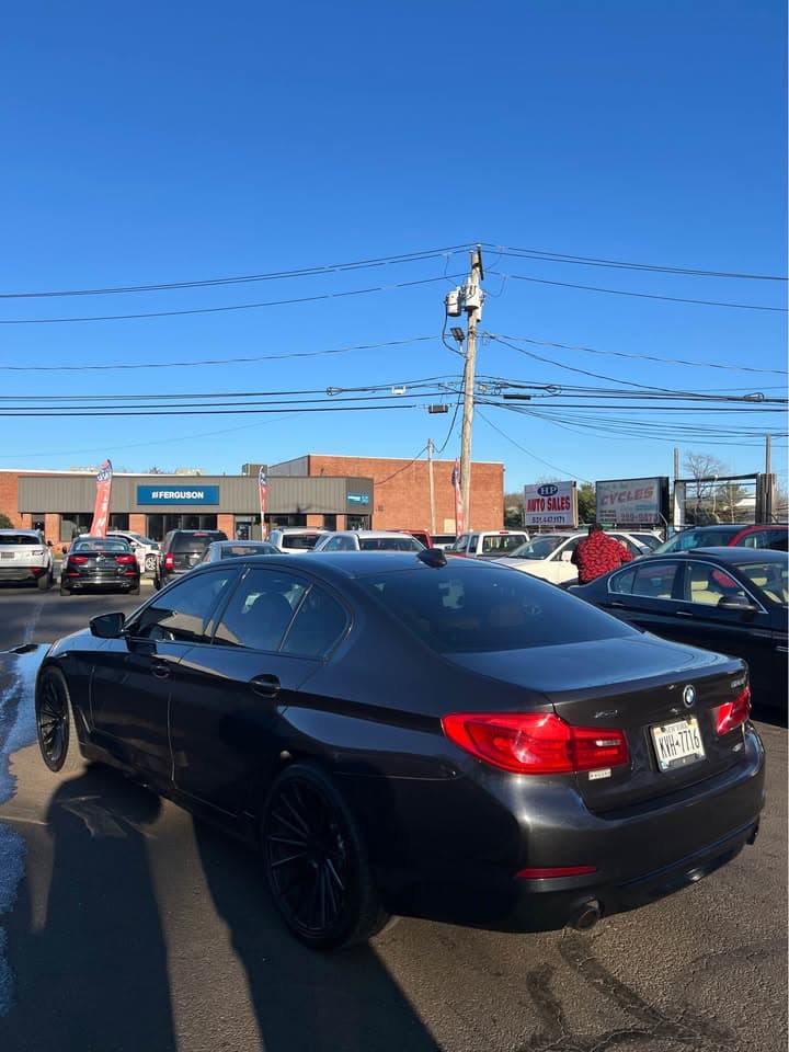 BMW 530 I X DRIVE photo 4