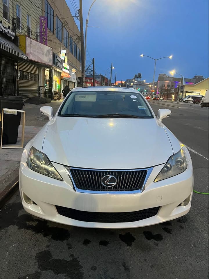 2009 LEXUS IS250