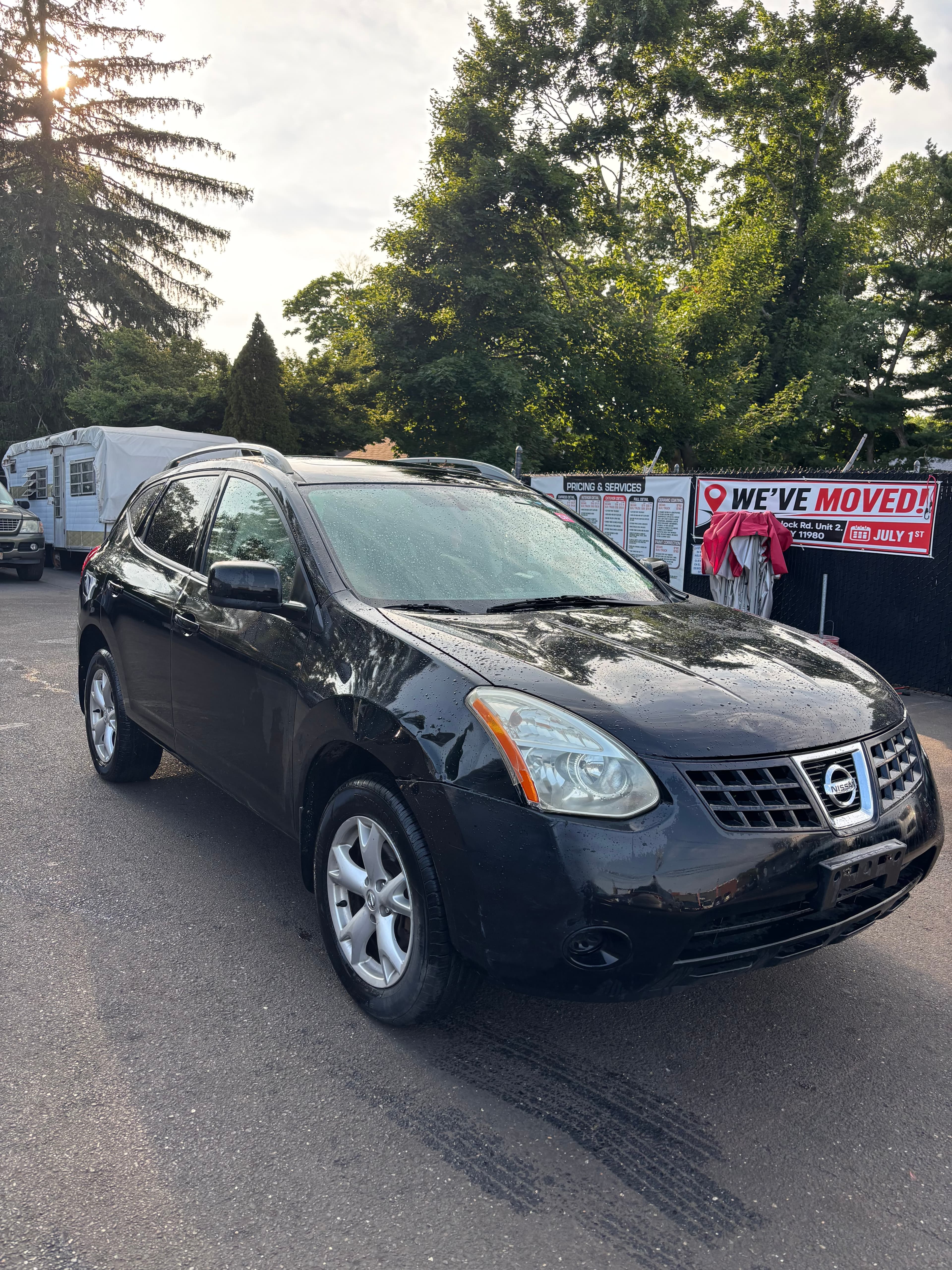 NISSAN Rogue photo 2