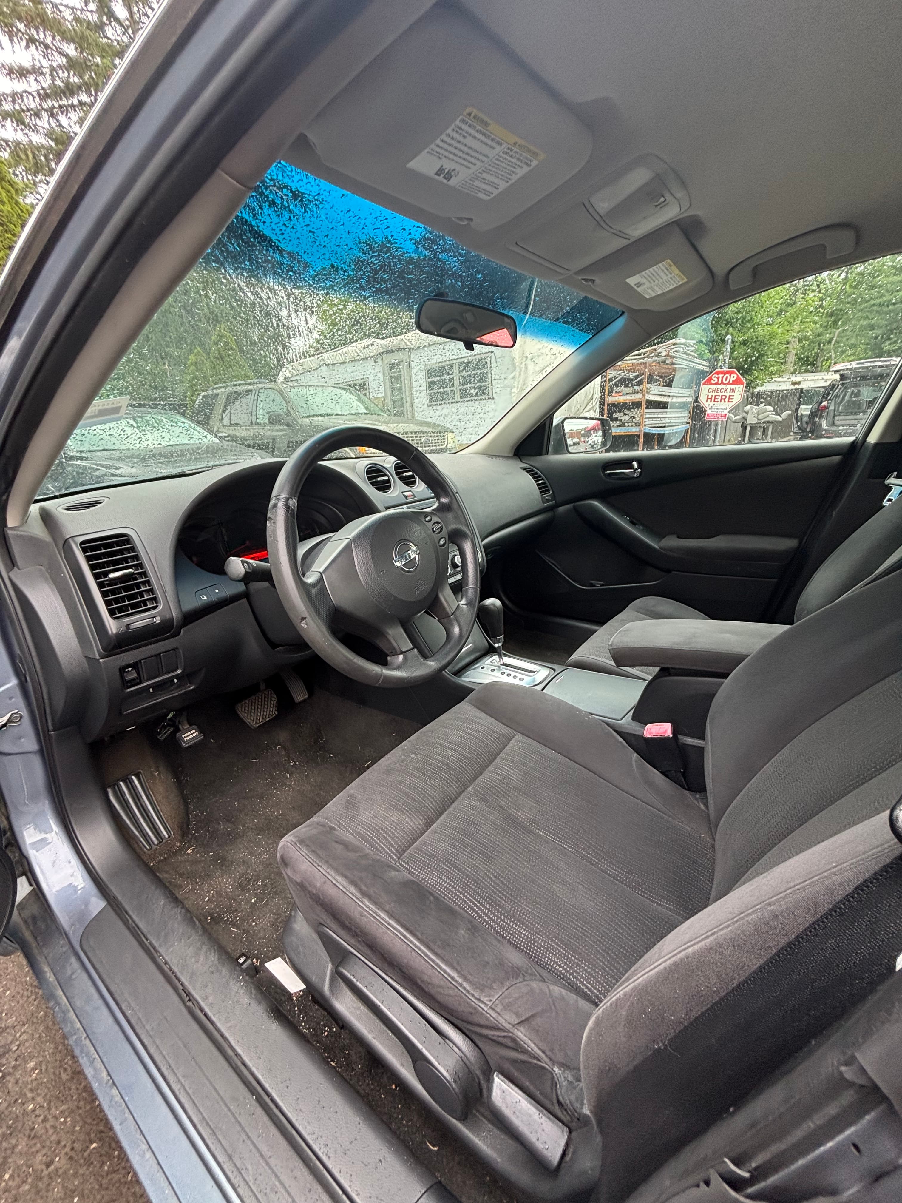 NISSAN ALTIMA photo 2