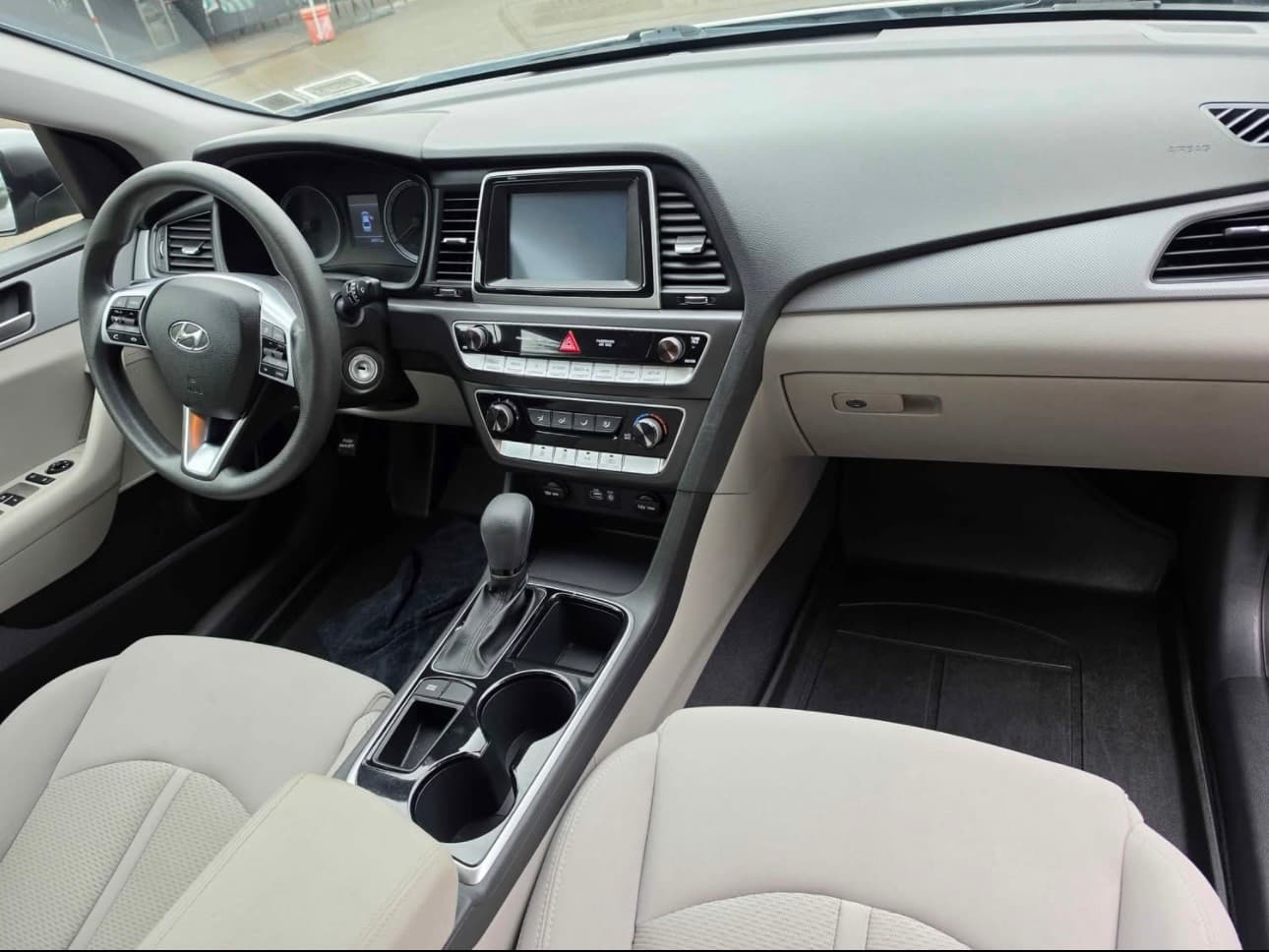 HYUNDAI SONATA photo 7