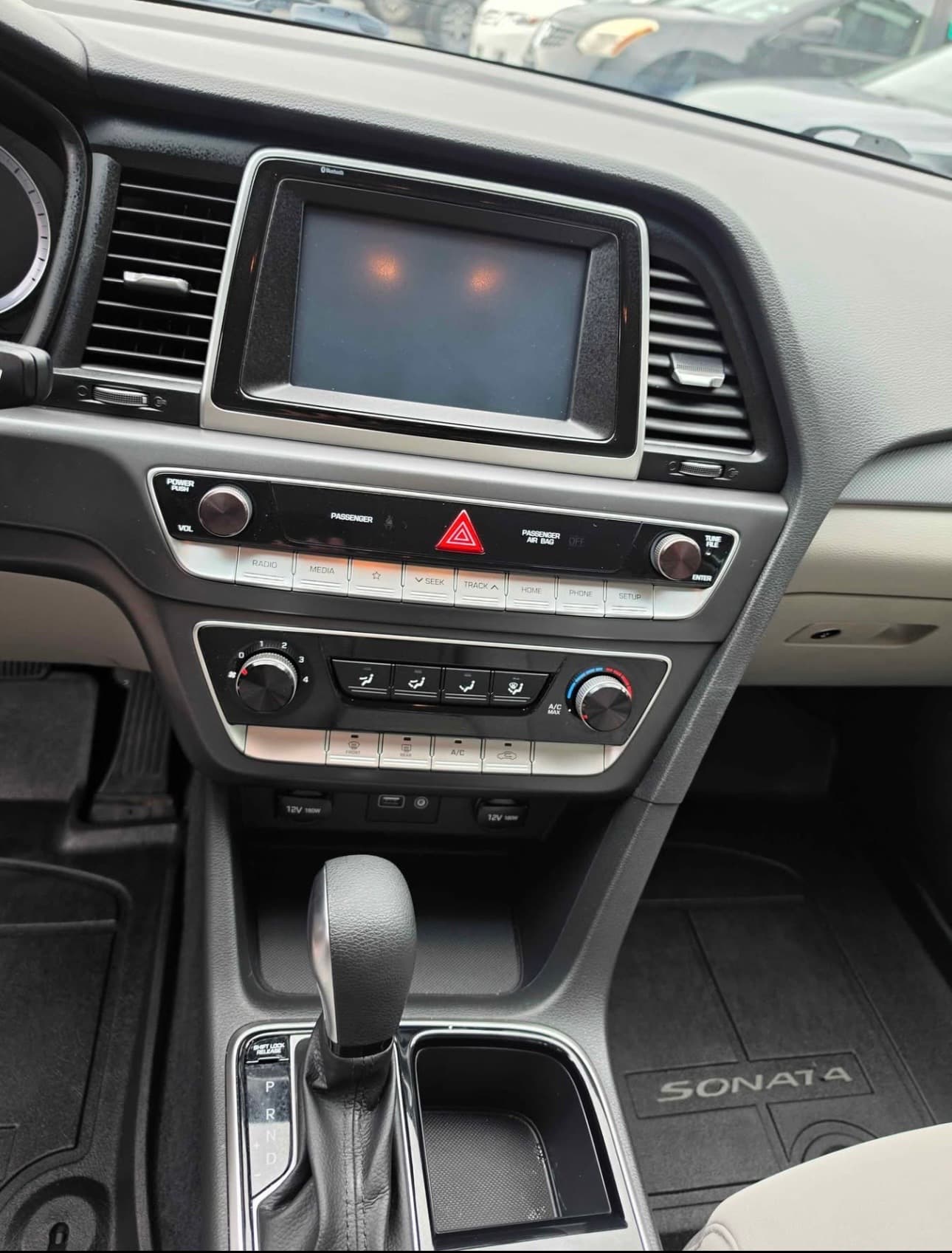 HYUNDAI SONATA photo 9