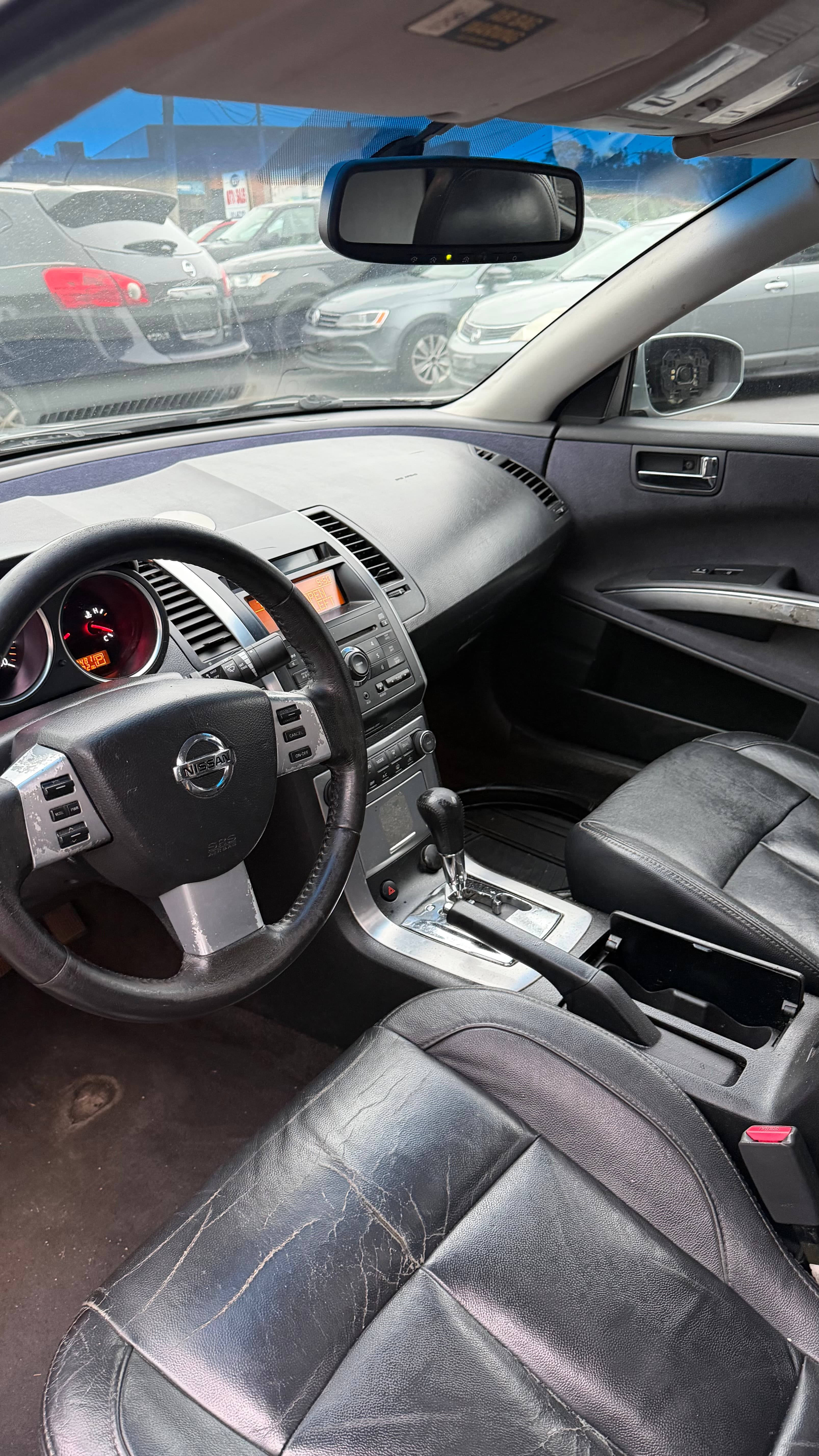 NISSAN MAXIMA photo 1