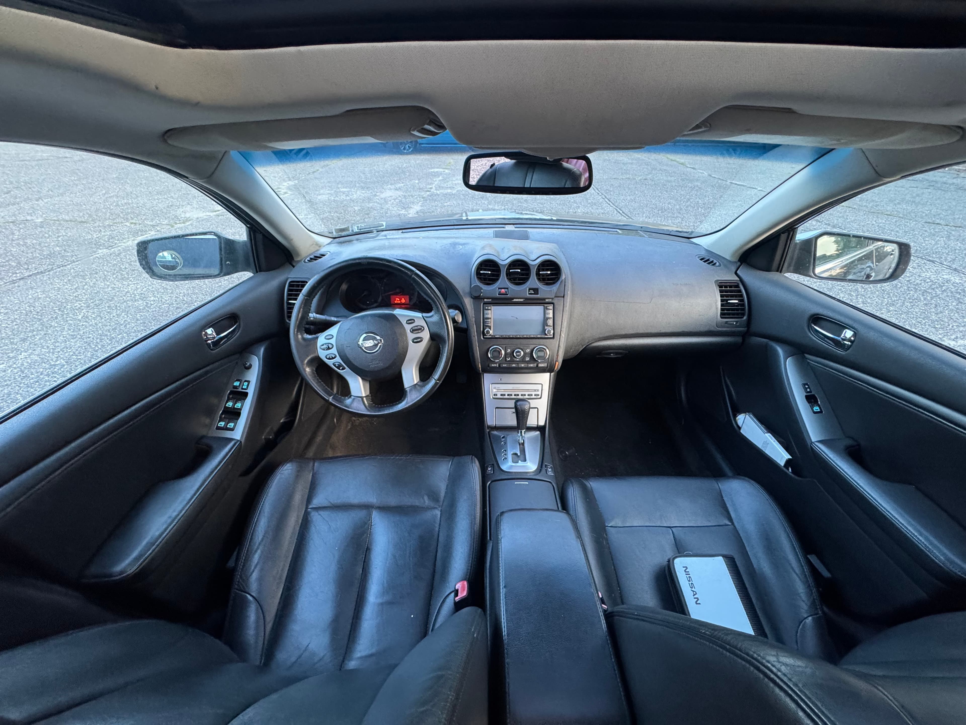NISSAN Altima photo 5