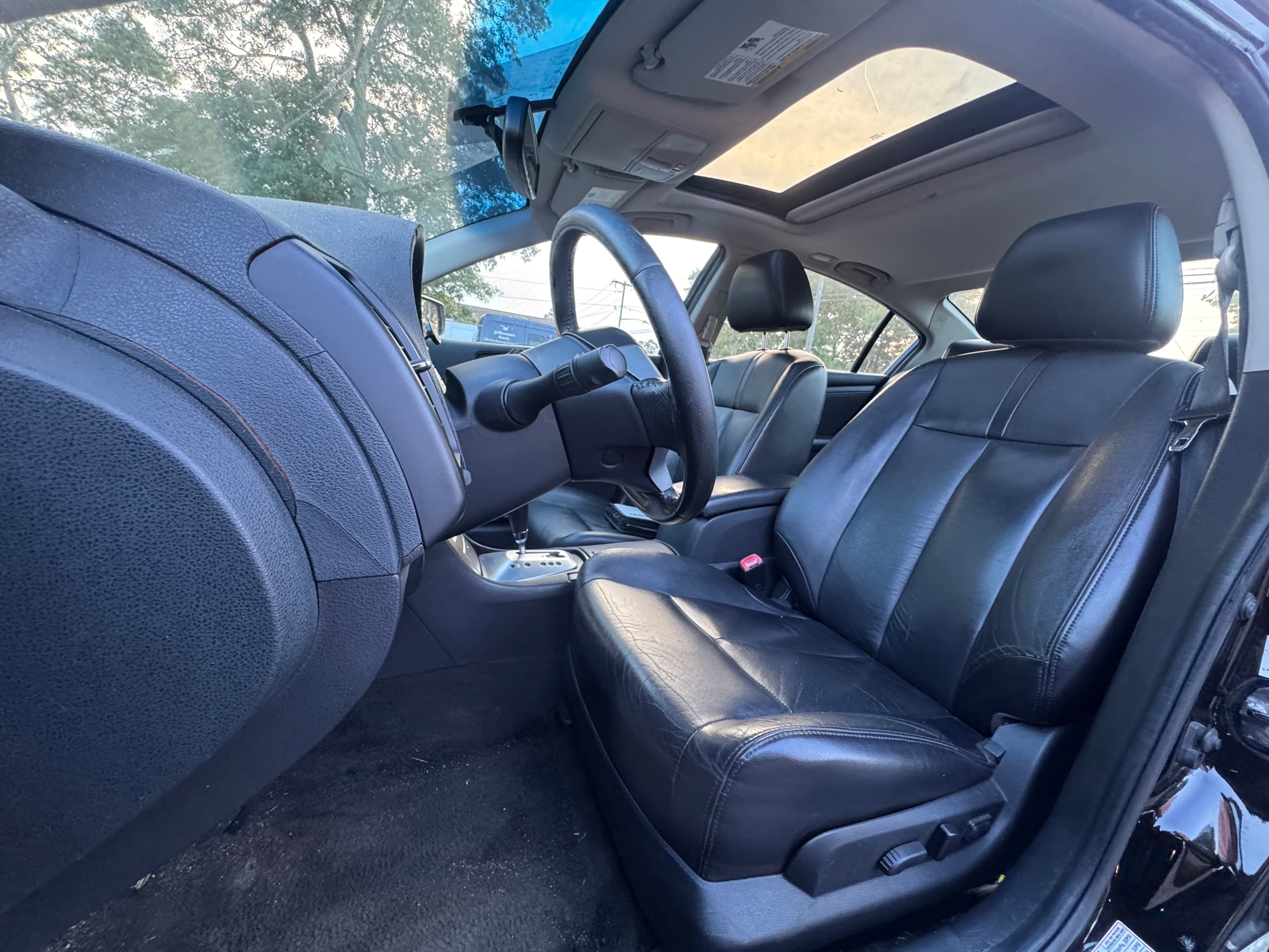 NISSAN Altima photo 9