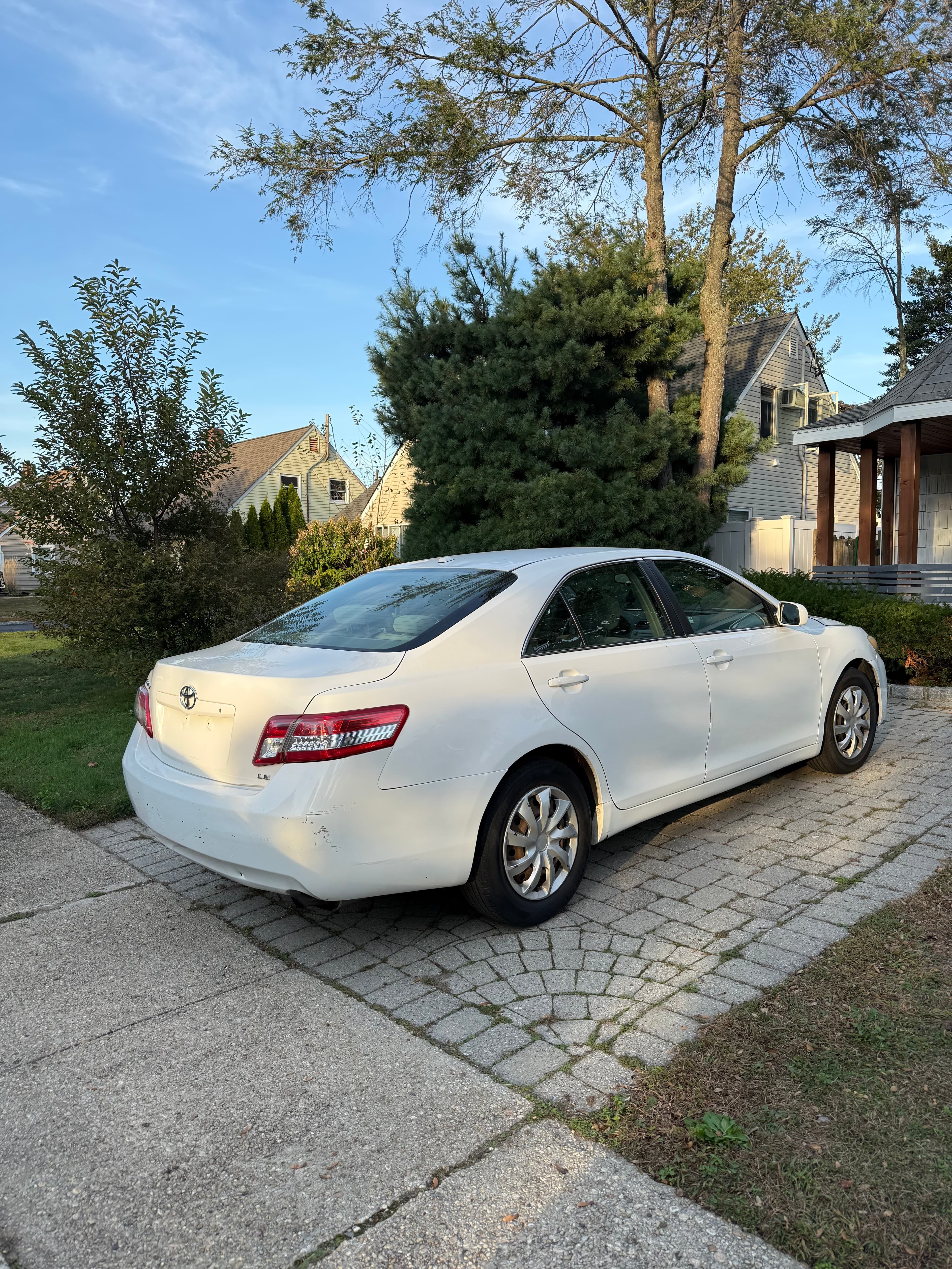 TOYOTA CAMRY photo 6