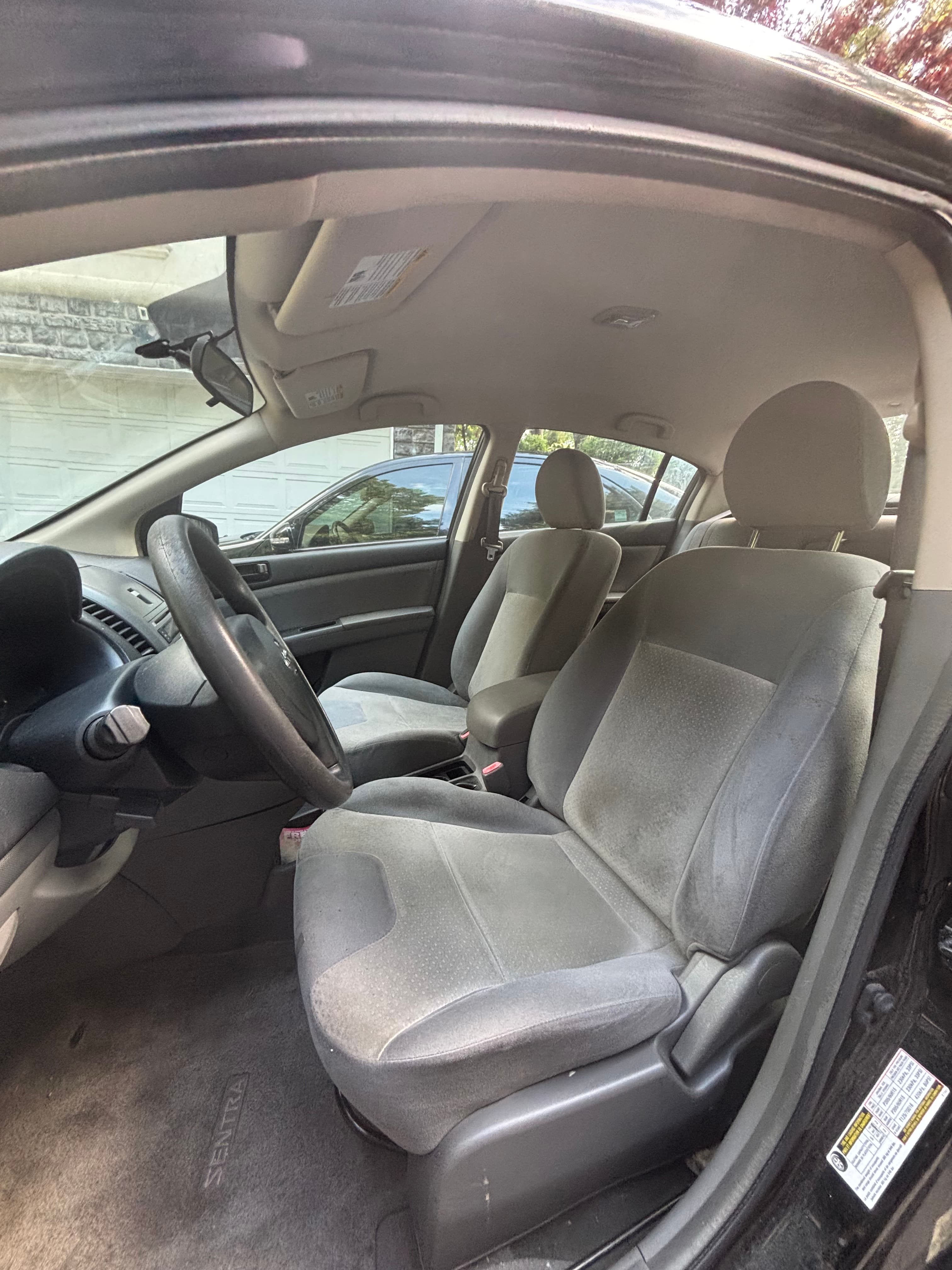 NISSAN SENTRA photo 3