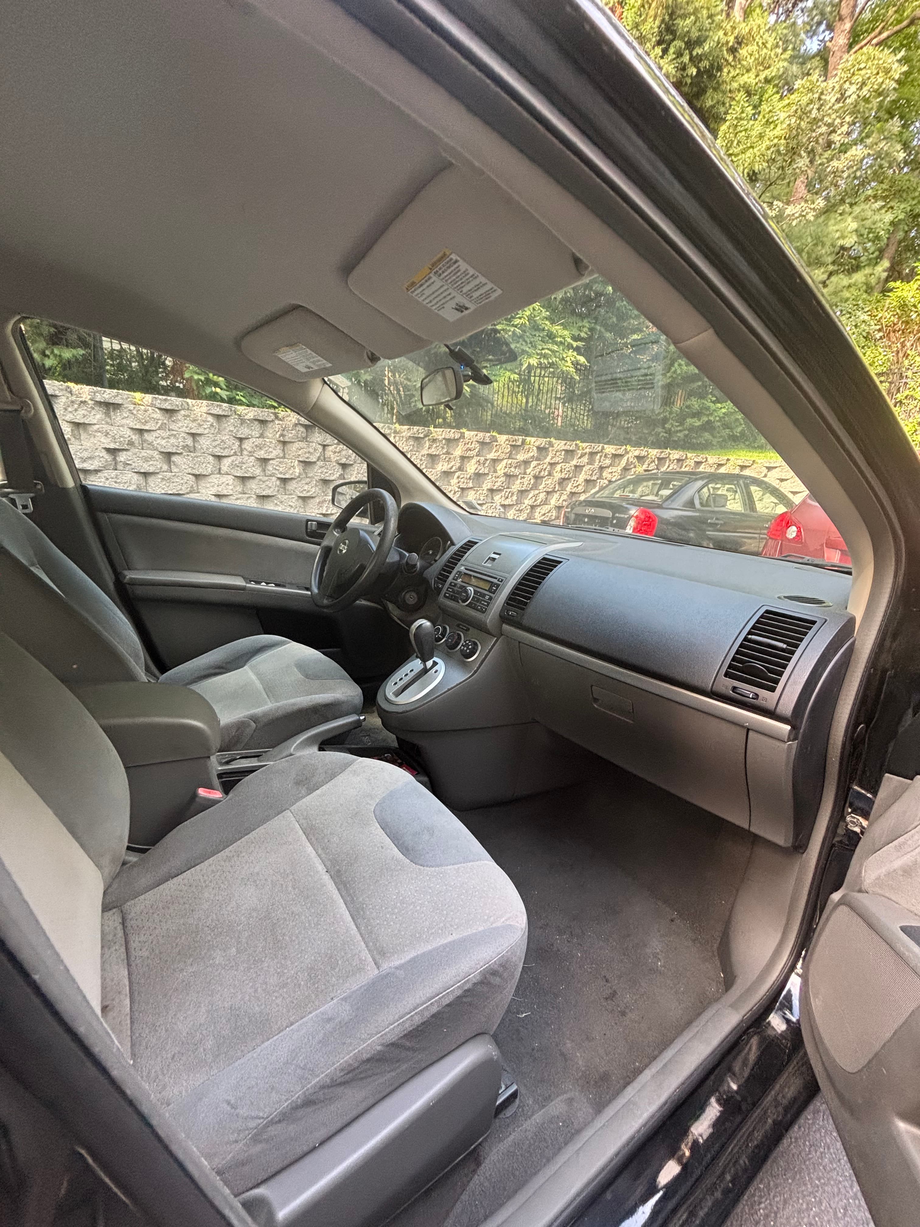 NISSAN SENTRA photo 4